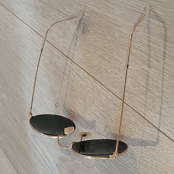 Ray Ban RB3447 Round Sunglasses - Picture 5 of 6